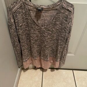 Bobeau Heathered Long Sleeve Top in Black and Pink